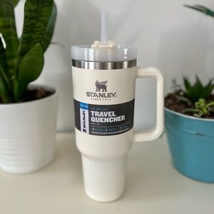 NEW Stanley Tumbler - 40 oz (Cream)